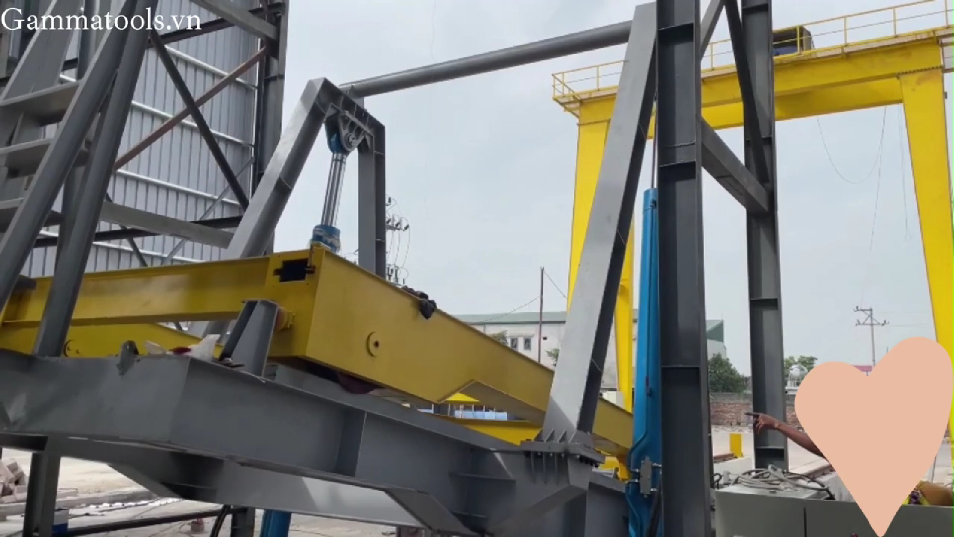 Video hệ thống thủy lực nâng container 20 feets